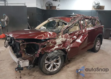 2015 Toyota Highlander Xle V6 z USA, uszkodzony, nr VIN 5TDJKRFH4FS139389